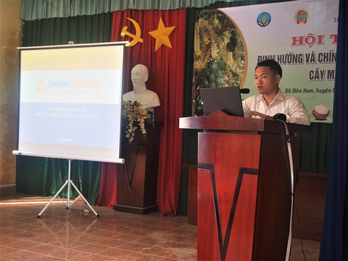 i-diện-Ngân-hàng-Bưu-điện-Liên-Việt-CN-Lâm-Đồng-phát-biểu-tại-hội-thảo.jpg